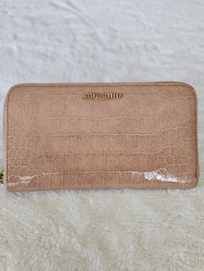 MIU MIU Croc Embossed Leather Zip Around Long Wallet EUC